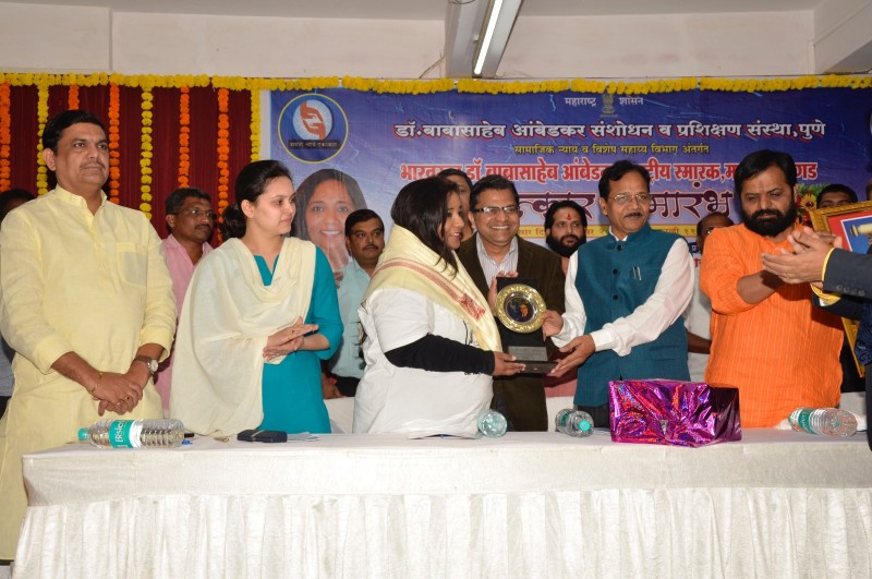 Felicitated by The Minister for Social Justice & Empowerment, Maharashtra, Mr Rajkumar Badole
